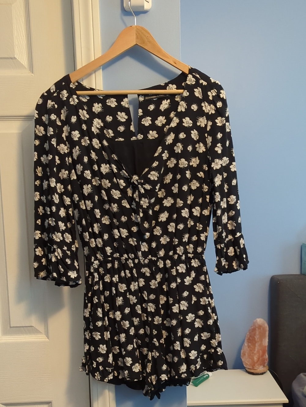 Abercrombie & Fitch Black Long-Sleeve Floral Romper